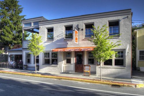 22 Memorial Blvd, Newport, RI, 02840 | Card Image