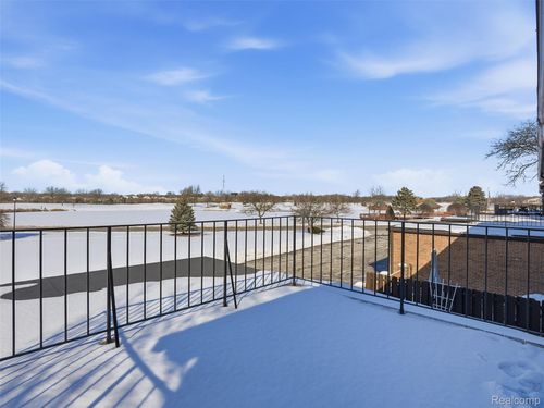 216 Country Club Dr, Saint Clair Shores, MI, 48082-1058 | Card Image