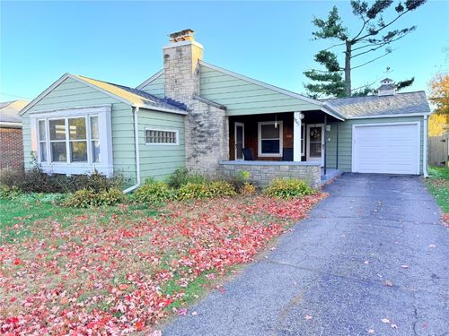 1115 27th St, Cedar Rapids, IA, 52402-4126 | Card Image