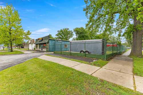 27618 Warren Rd, Westland, MI, 48185-2655 | Card Image