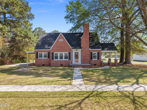 302 W Main St, Selma, NC, 27576-5947 | Card Image