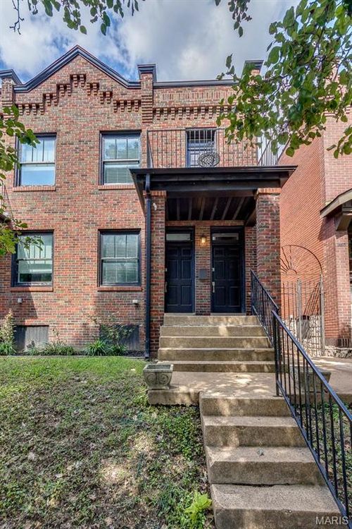 3321 Demenil Pl, Saint Louis, MO, 63118-3210 | Card Image