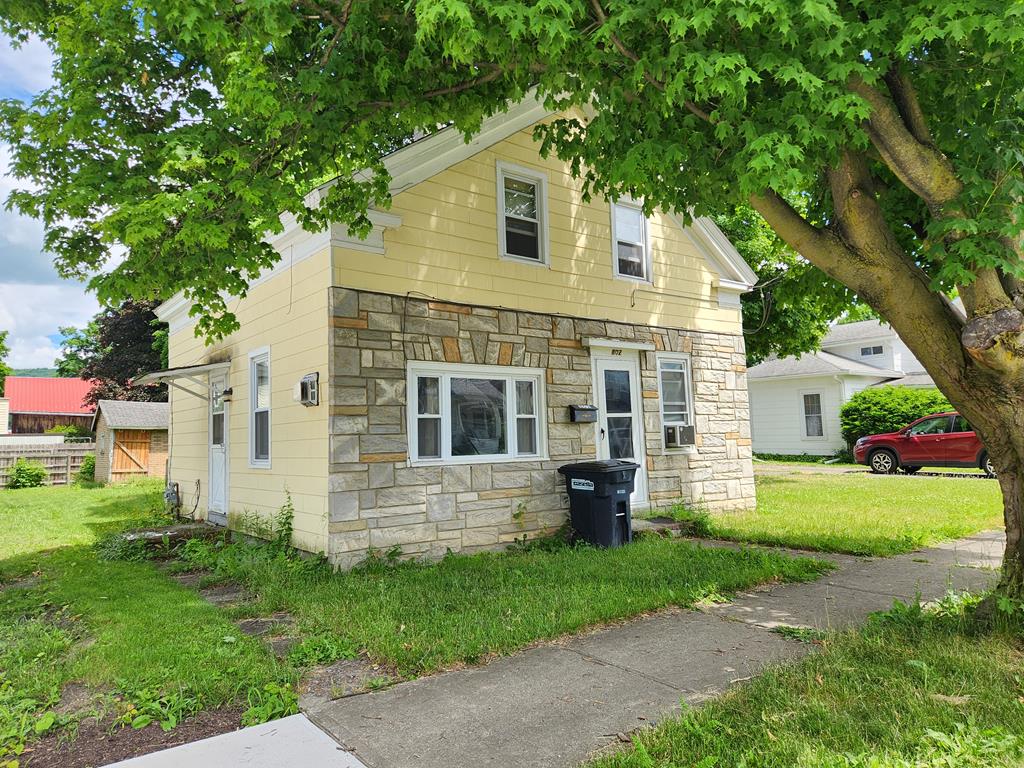 Porter St, Watkins Glen, NY 14891