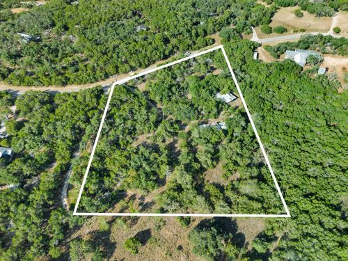 800 Todo Ln, Driftwood, TX, 78619-8040 | Card Image