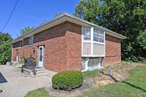 6235 Ridgeacres Dr, Cincinnati, OH, 45237-4988 | Card Image