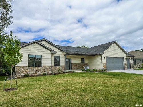 446 Mason Dr, Riverdale, IA, 52722-3559 | Card Image