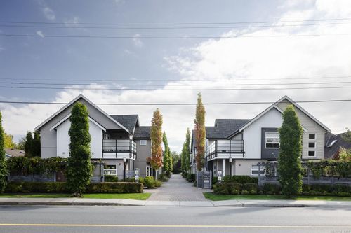 11-9889 7th St, Sidney, BC, V8L2V8 | Card Image