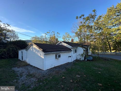 113 E 1st Ave, Everett, PA, 15537-1302 | Card Image