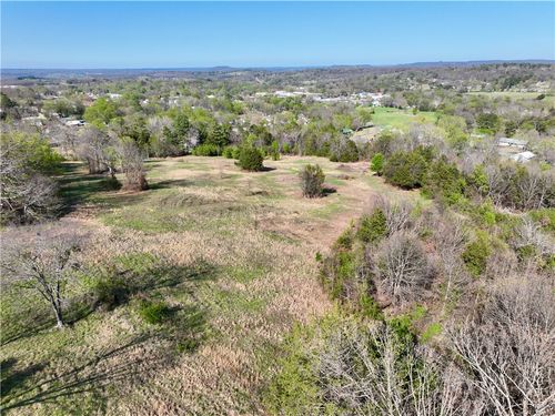 317 Dotson St, Huntsville, AR, 72740-9177 | Card Image