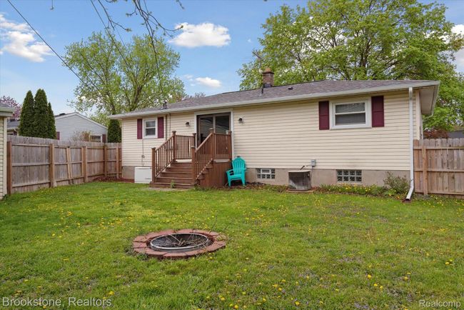 Back of Home/Deck/Generator/AC | Image 26