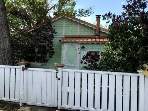 313 1 Avenue S, Coutts, AB, T0K0N0 | Card Image