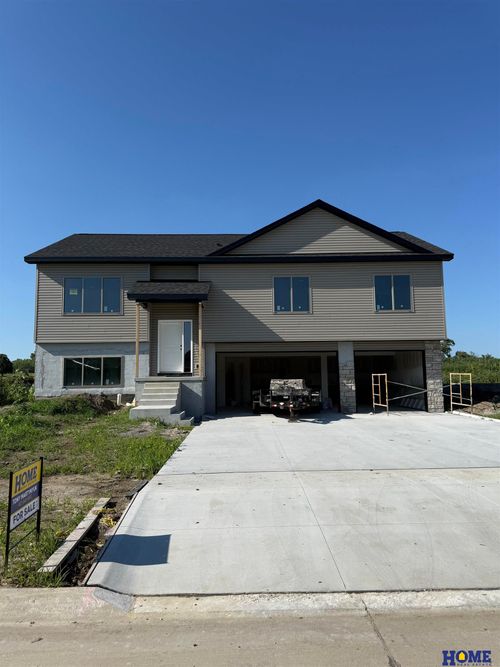 1500 W Beartooth Dr, Lincoln, NE, 68521-1696 | Card Image