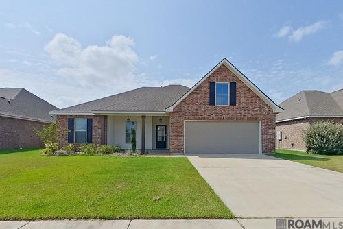 109 Alpine Meadows Ln, Lafayette, LA, 70506-6357 | Card Image