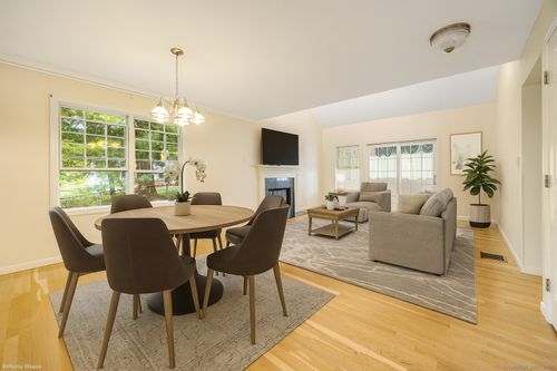 5 Peach Orchard Hl, Plainville, CT, 06062-1542 | Card Image