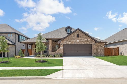 326 Atlas Cedar Dr, Glenn Heights, TX, 75154-7948 | Card Image