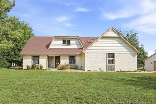 18013 93rd St, Owasso, OK, 74055-8014 | Card Image