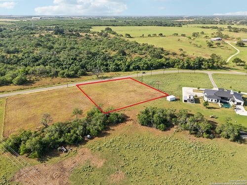 573 County Road 405, Floresville, TX, 78114 | Card Image