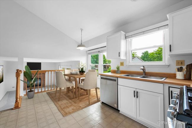 2121 Baldwin Ln, House other with 3 bedrooms, 3 bathrooms and 2 parking in Hanover Park IL | Image 11