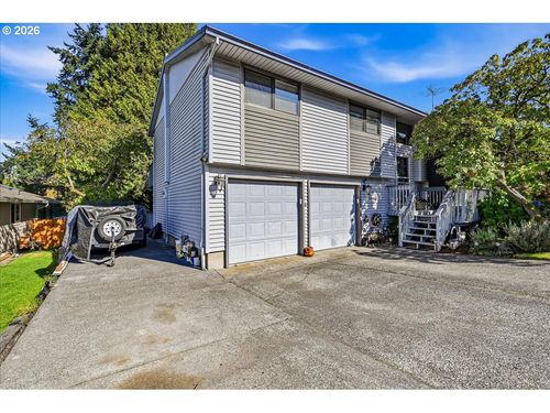 2330 Se Paloma Dr, Gresham, OR, 97080-6165 | Card Image