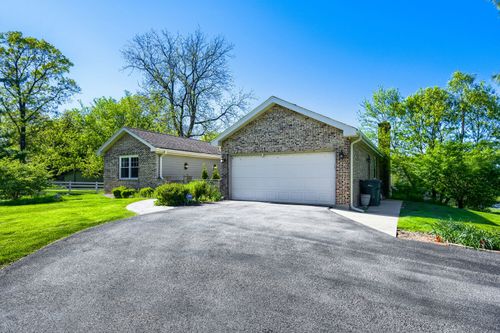 22888 W North Lakewood Ln, Lake Zurich, IL, 60047-9076 | Card Image