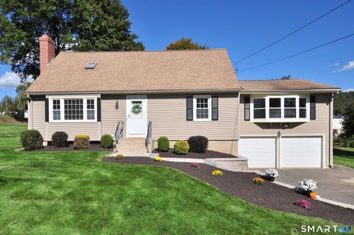 8 Peppercorn Ln, East Granby, CT, 06026-9759 | Card Image