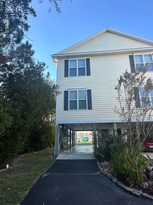 4001 Marina Townes Dr, New Bern, NC, 28560-7219 | Card Image