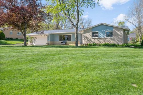 16500 Willow Ridge Lane, Brookfield, WI, 53005 | Card Image