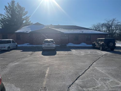 7550 S Saginaw Street, Grand Blanc, MI, 48439 | Card Image