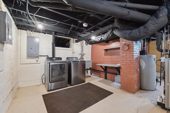 450 S 1 St St, House other with 3 bedrooms, 2 bathrooms and null parking in Ann Arbor MI | Image 35