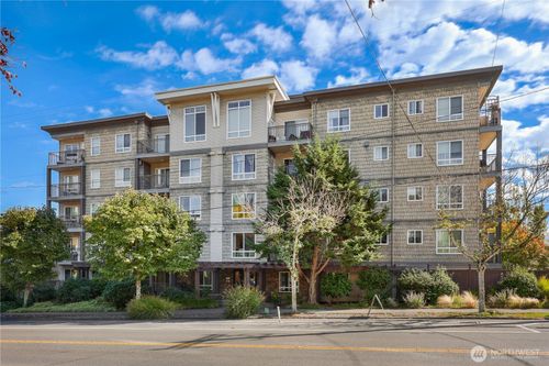 204-3015 Sw Avalon Way, Seattle, WA, 98126-4444 | Card Image
