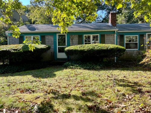 57 Suffolk Ave, Hyannis, MA, 02601-2656 | Card Image