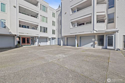unit-201-17417 Ashworth Ave N, Shoreline, WA, 98133-5462 | Card Image