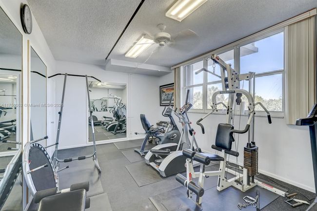 APT-604 - 1505 N Riverside Dr, Condo with 2 bedrooms, 2 bathrooms and null parking in Pompano Beach FL | Image 41