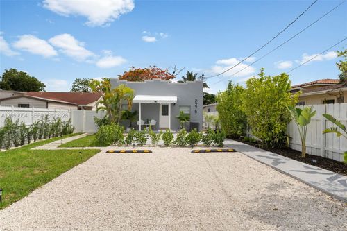 2-2275 Nw 33rd St, Miami, FL, 33142-5471 | Card Image