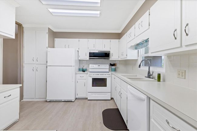 Kitchen | Image 15