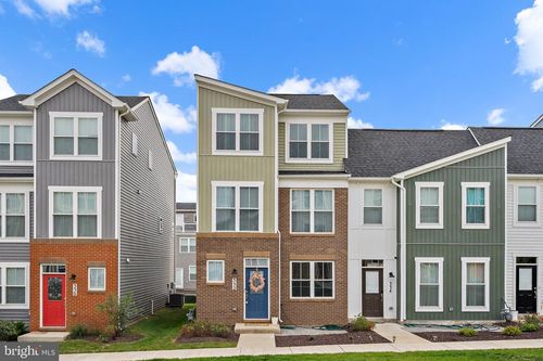 332 Furgeson Ln, FREDERICK, MD, 21702-4943 | Card Image
