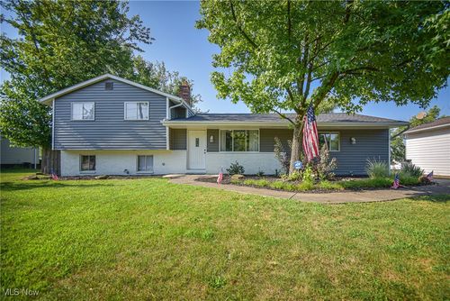 15446 Sheldon Rd, Brook Park, OH, 44142-3703 | Card Image