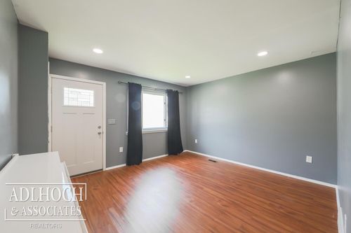 20860 Vermander Ave, Clinton Township, MI, 48035-3572 | Card Image