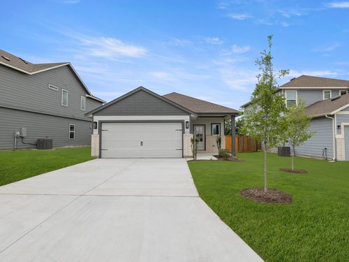 513 Yellow Ribbon Trl, Jarrell, TX, 76537-2114 | Card Image
