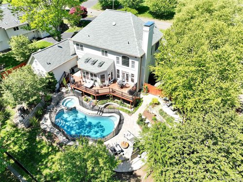 2 Phillips Dr, Stony Point, NY, 10980-3451 | Card Image