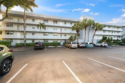apt-4d-116 Royal Park Dr, Oakland Park, FL, 33309-6541 | Card Image
