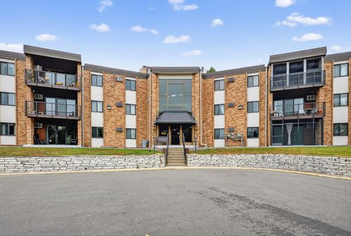 apt-135-2700 Oxford St N, Saint Paul, MN, 55113-2062 | Card Image