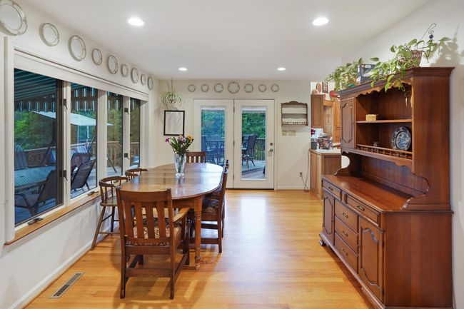 Dining Area | Image 17