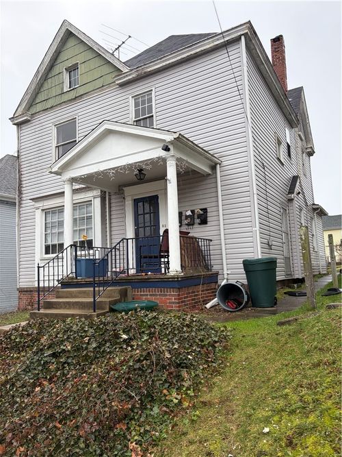 54 W Katherine Ave, Washington, PA, 15301-3973 | Card Image