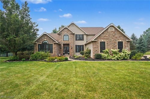 841 Chardoney Dr, Wadsworth, OH, 44281-7705 | Card Image