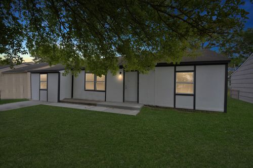 9429 Fairland Dr, Houston, TX, 77051-3116 | Card Image