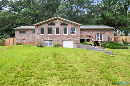 107 Lakeview Cir, Grant, AL, 35747-8927 | Card Image