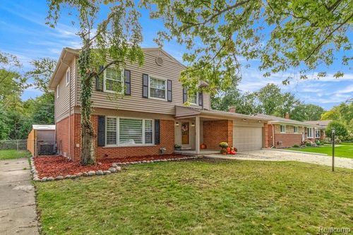 29729 Buckingham St, Livonia, MI, 48154-4423 | Card Image