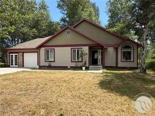 102 S 3rd St, Roberts, MT, 59070 | Card Image
