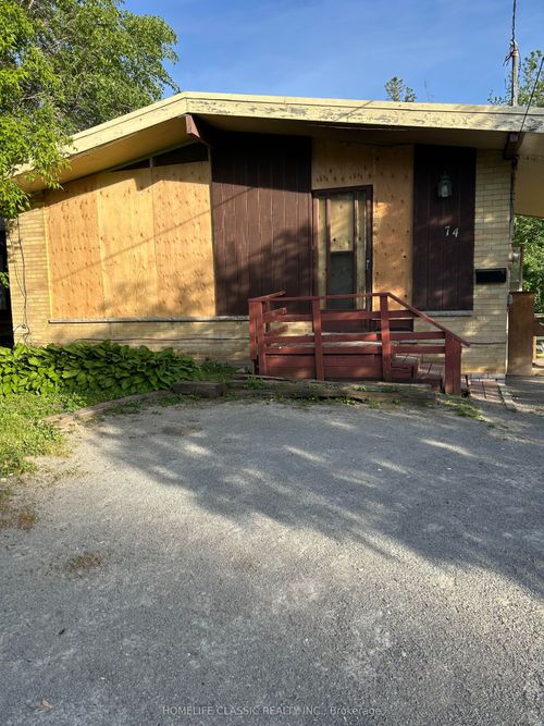 74 Richmond St, Richmond Hill, ON, L4C3Y4 | Card Image